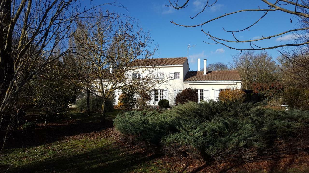 L'Abri D'Emilie Villa Saint-Xandre Exterior photo